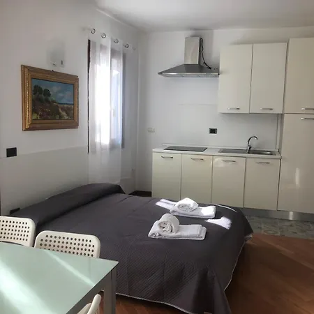 Aurasol Apartment *