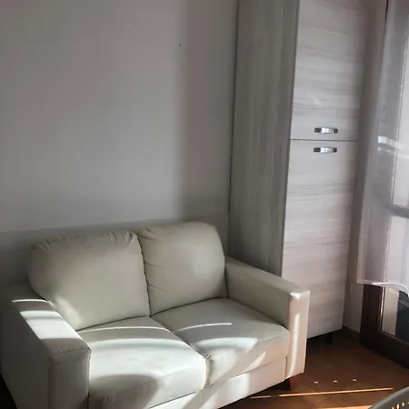 Aurasol Apartment