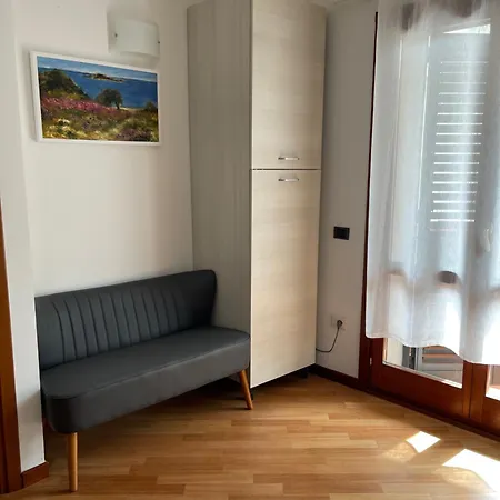 Aurasol Apartment