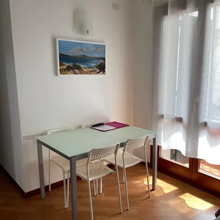 Aurasol Apartment *