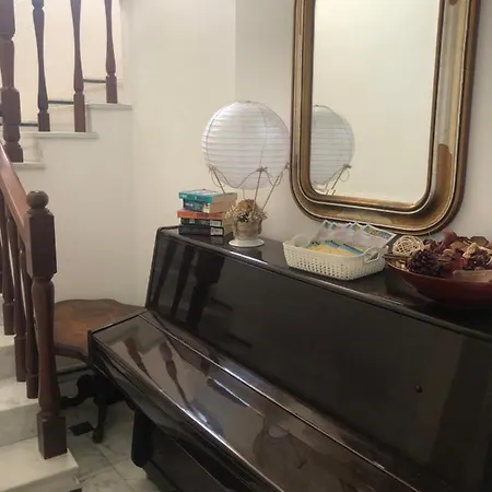 Aurasol Apartment